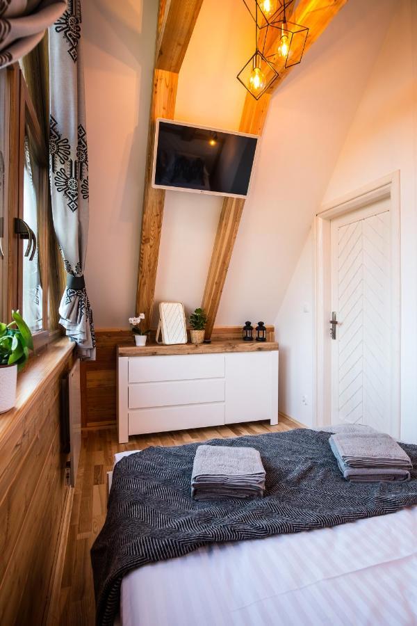 Domek & Apartament Na Ogrodzie Suche Dış mekan fotoğraf